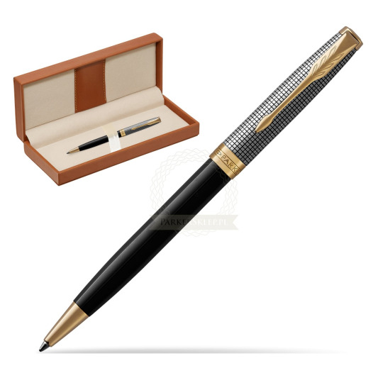 Długopis Parker Sonnet Cisele Srebro i Czerń GT w pudełku classic brown