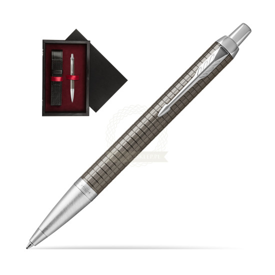 Długopis Parker IM Premium Dark Espresso CT w pudełku drewnianym Czerń Single Bordo