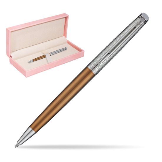 Długopis Waterman Hemisphere Privée Satynowy Brąz CT w różowym pudełku zamszowym