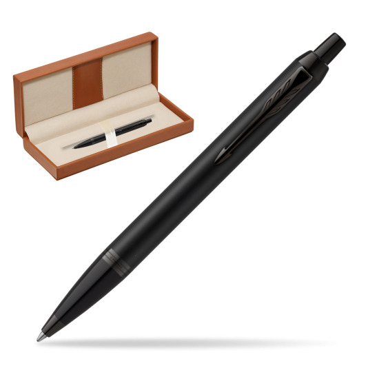 Długopis Parker IM Achromatic Black w pudełku classic brown