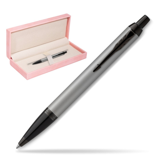 Długopis Parker IM Achromatic Grey w różowym pudełku zamszowym