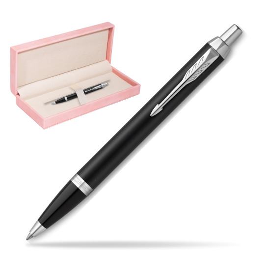 Długopis Parker IM Essential czarny mat CT w różowym pudełku zamszowym